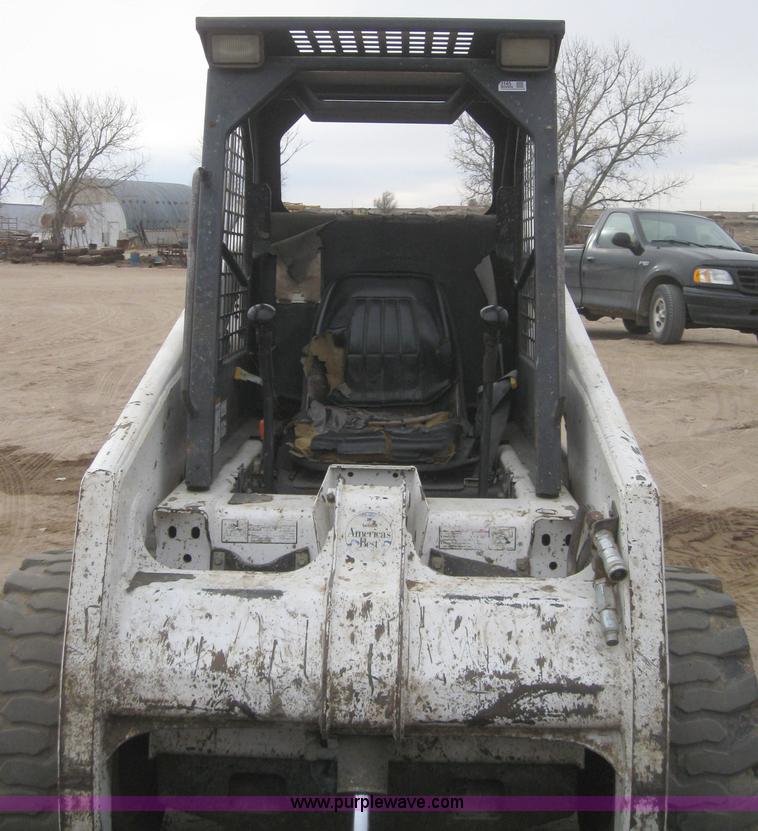 image for item 3145 Bobcat 853 skid steer