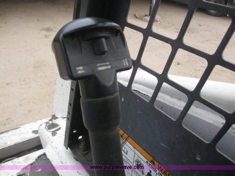 image for item 3145 Bobcat 853 skid steer