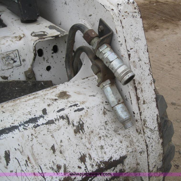 image for item 3145 Bobcat 853 skid steer