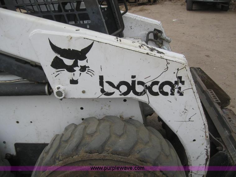 image for item 3145 Bobcat 853 skid steer