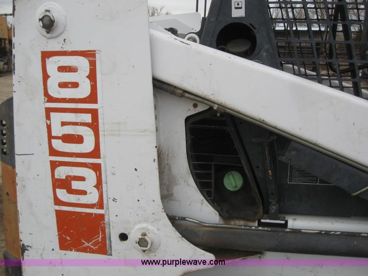 image for item 3145 Bobcat 853 skid steer