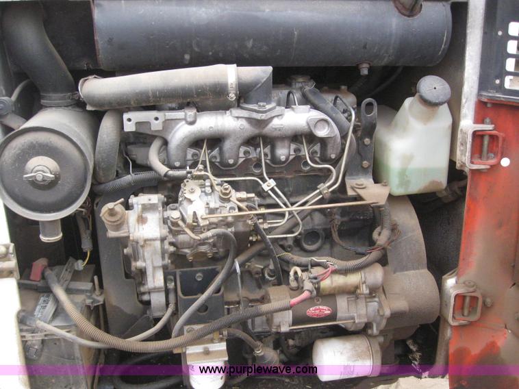 image for item 3145 Bobcat 853 skid steer