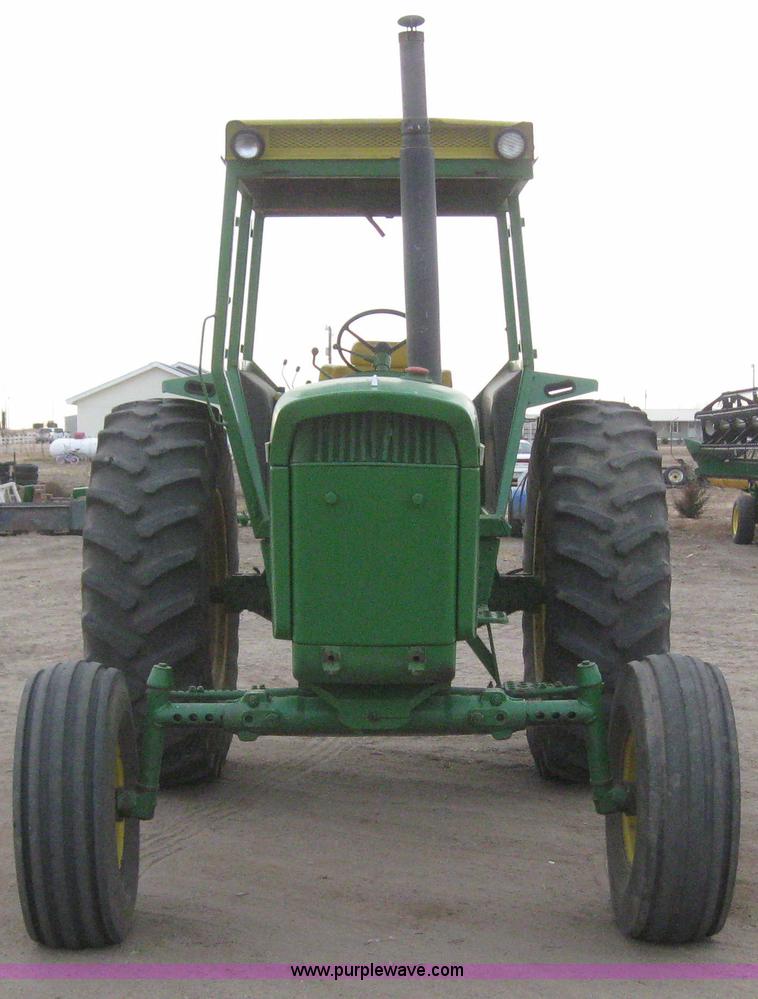 image for item 3147 1974 John Deere 4320 tractor