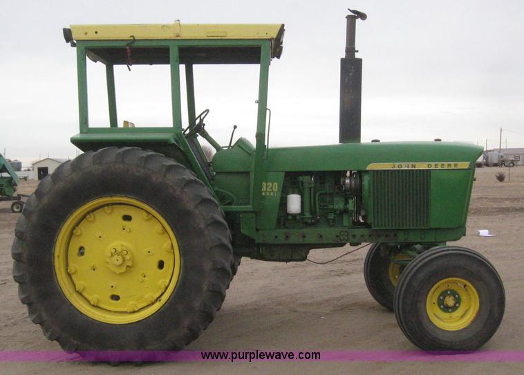 image for item 3147 1974 John Deere 4320 tractor