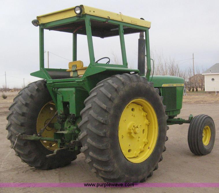 image for item 3147 1974 John Deere 4320 tractor
