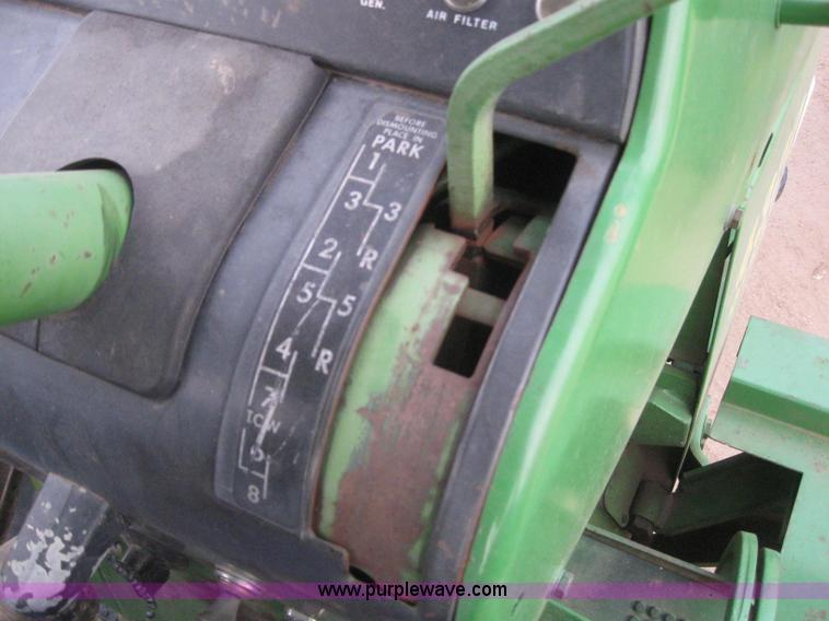 image for item 3147 1974 John Deere 4320 tractor
