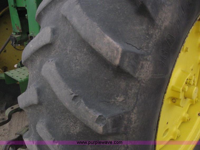 image for item 3147 1974 John Deere 4320 tractor