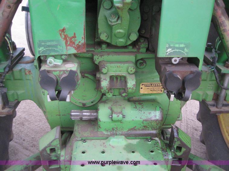image for item 3147 1974 John Deere 4320 tractor