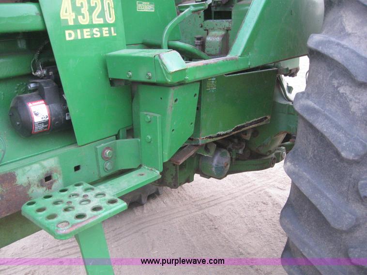 image for item 3147 1974 John Deere 4320 tractor