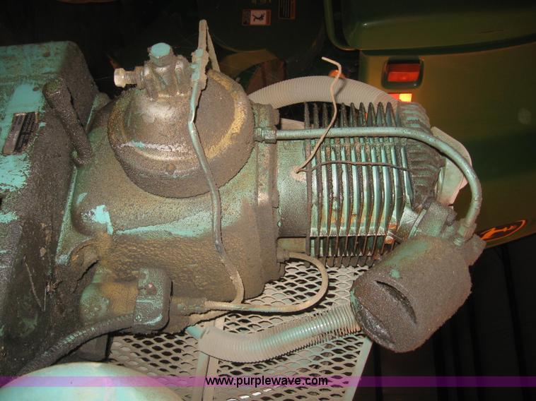 image for item 3148 Champion VR5-8UP air compressor