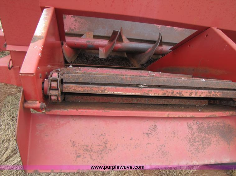 image for item 3514 Gehl 7190 feed wagon