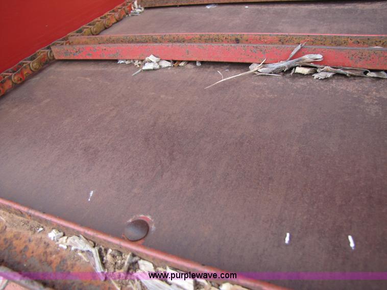 image for item 3514 Gehl 7190 feed wagon