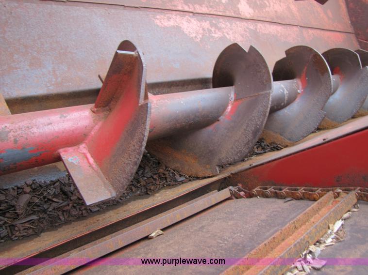 image for item 3514 Gehl 7190 feed wagon