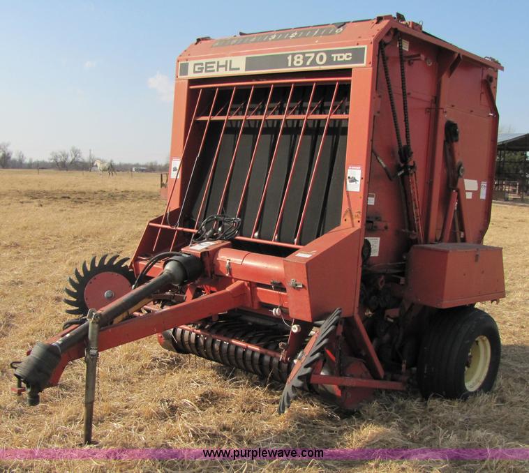 image for item 3518 1994 Gehl 1870 TDC round baler
