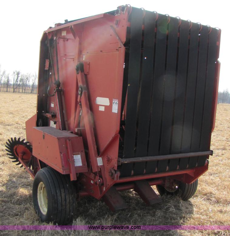 image for item 3518 1994 Gehl 1870 TDC round baler