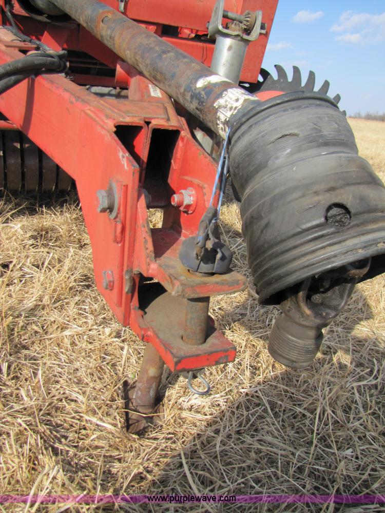 image for item 3518 1994 Gehl 1870 TDC round baler