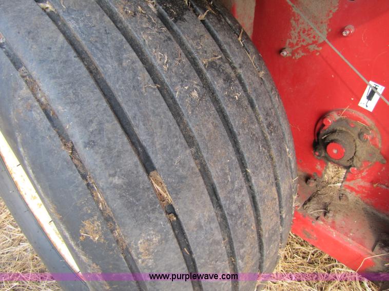 image for item 3518 1994 Gehl 1870 TDC round baler