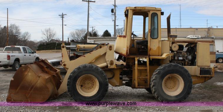 image for item 4921 1988 John Deere 444E wheel loader