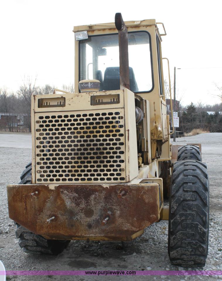 image for item 4921 1988 John Deere 444E wheel loader