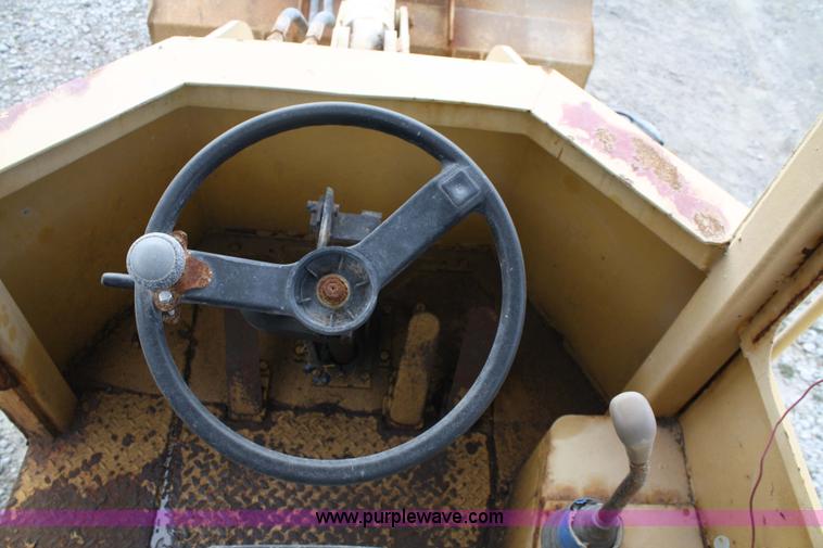 image for item 4921 1988 John Deere 444E wheel loader