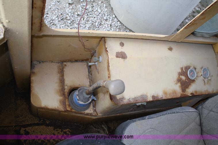 image for item 4921 1988 John Deere 444E wheel loader