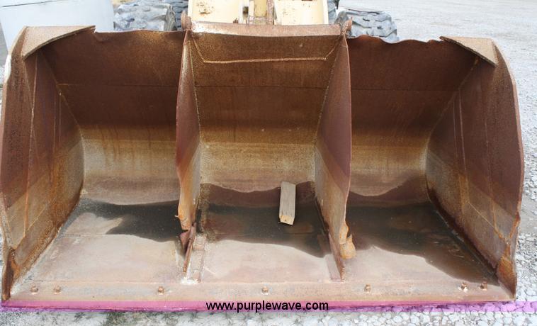 image for item 4921 1988 John Deere 444E wheel loader