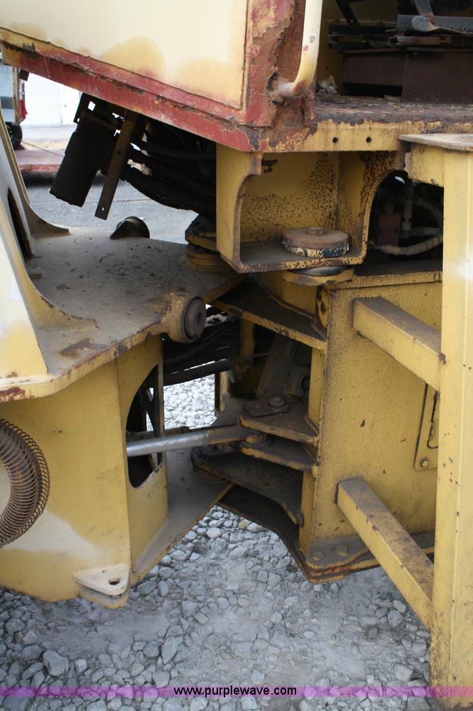 image for item 4921 1988 John Deere 444E wheel loader