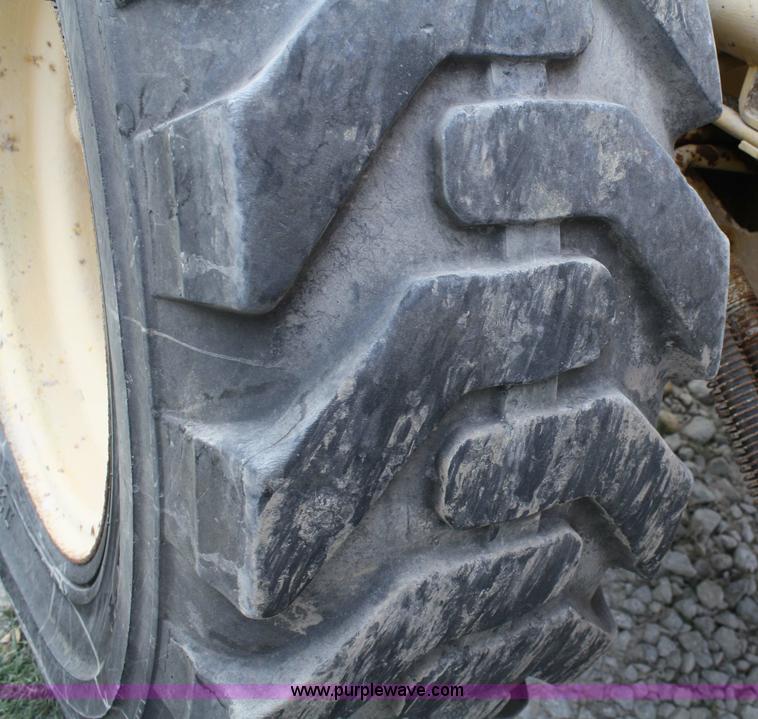 image for item 4921 1988 John Deere 444E wheel loader