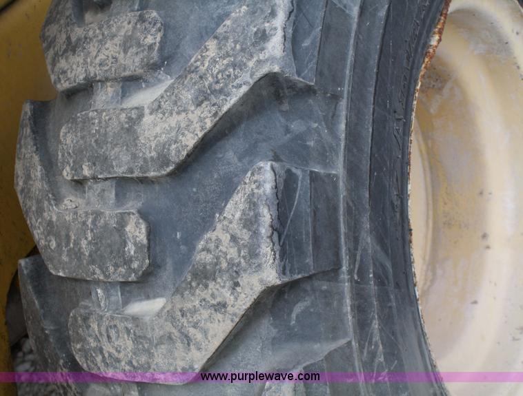 image for item 4921 1988 John Deere 444E wheel loader