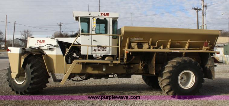 image for item 4965 1993 Tyler 3250 floater spreader