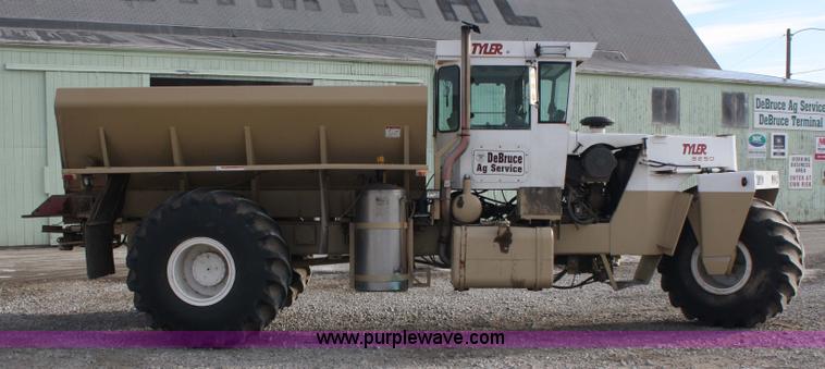 image for item 4965 1993 Tyler 3250 floater spreader