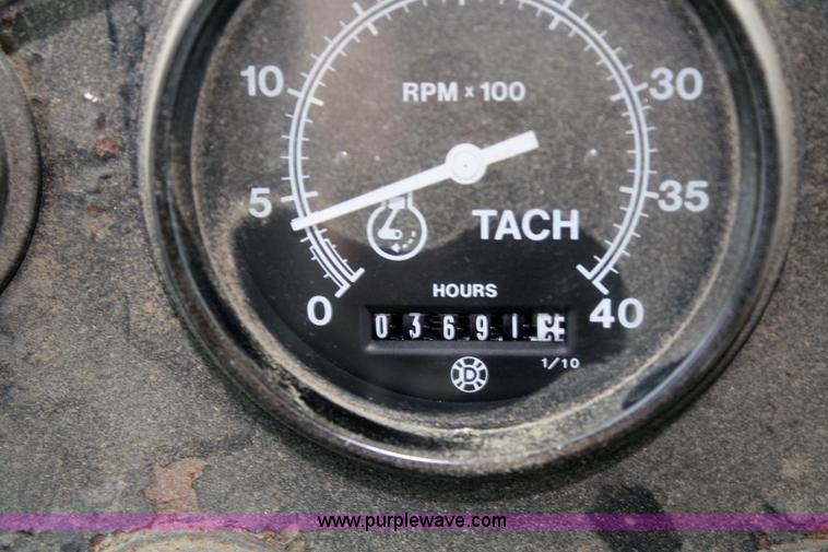 image for item 4965 1993 Tyler 3250 floater spreader