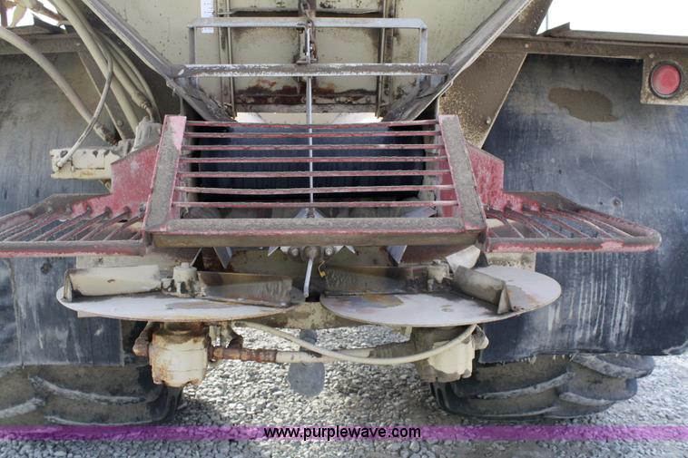 image for item 4965 1993 Tyler 3250 floater spreader