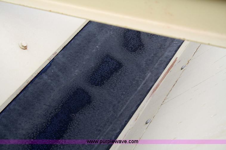 image for item 4965 1993 Tyler 3250 floater spreader