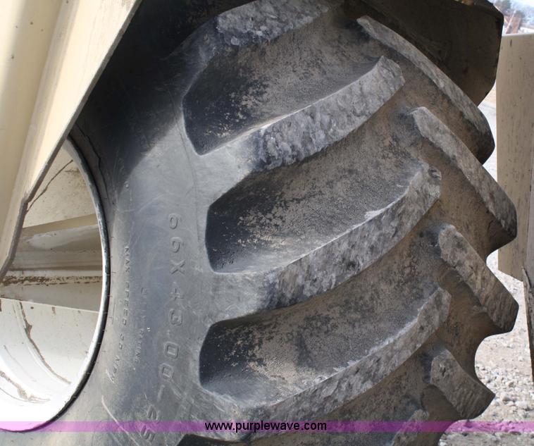 image for item 4965 1993 Tyler 3250 floater spreader