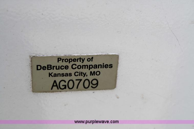 image for item 4965 1993 Tyler 3250 floater spreader