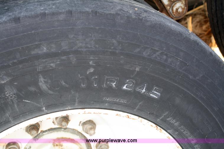 image for item 5002 1987 Timpte 42' grain trailer