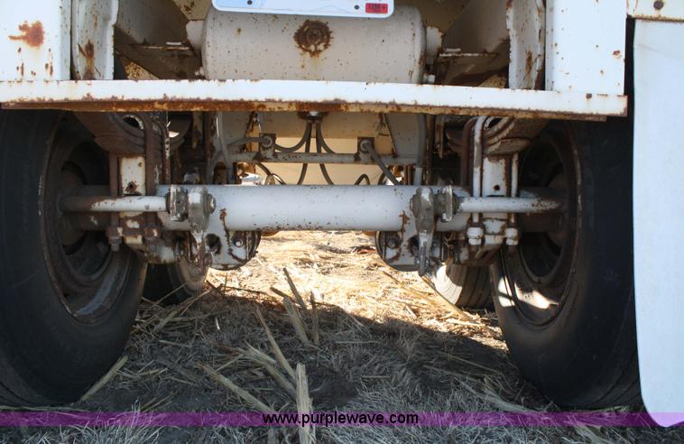 image for item 5002 1987 Timpte 42' grain trailer