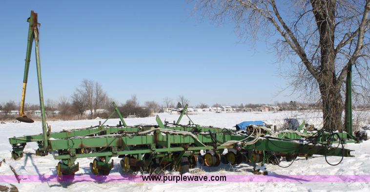 image for item 5003 John Deere 7000 12 row planter