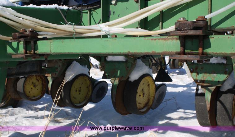 image for item 5003 John Deere 7000 12 row planter