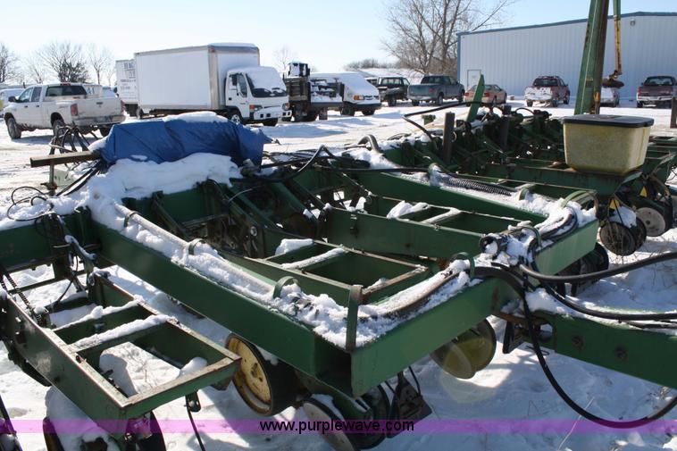 image for item 5003 John Deere 7000 12 row planter