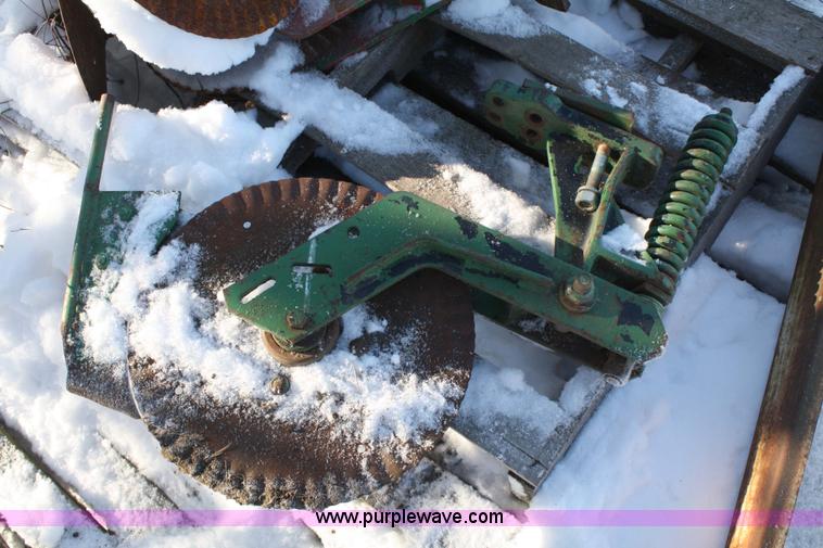 image for item 5003 John Deere 7000 12 row planter