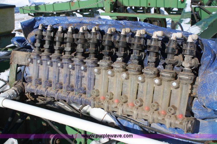 image for item 5003 John Deere 7000 12 row planter