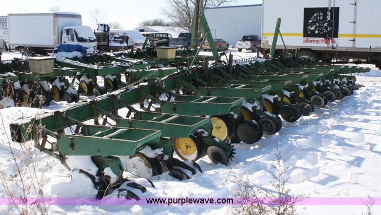 image for item 5004 John Deere 7000 planter