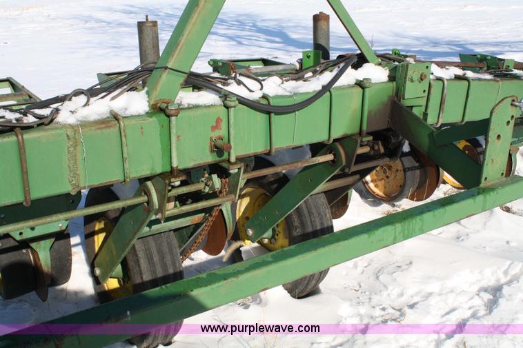 image for item 5004 John Deere 7000 planter
