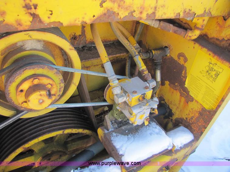 image for item 5220 1980 Haybuster H1000 Big Bite tub grinder