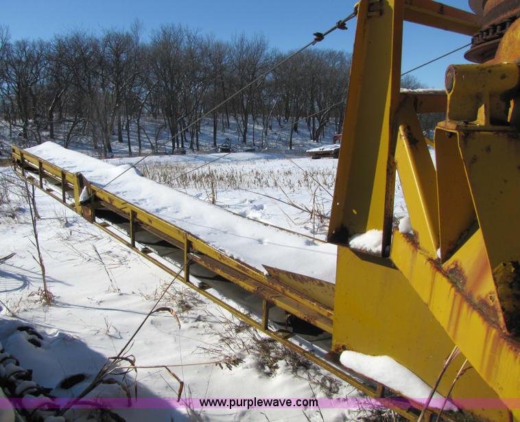 image for item 5220 1980 Haybuster H1000 Big Bite tub grinder