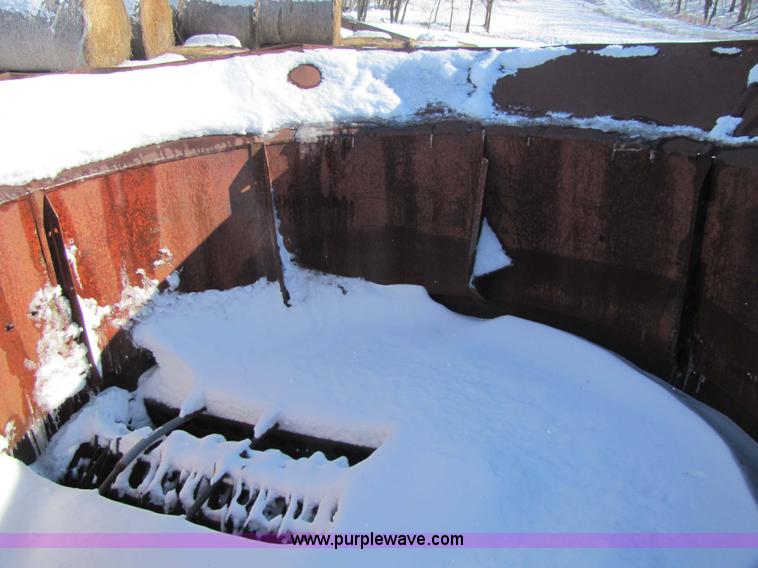 image for item 5220 1980 Haybuster H1000 Big Bite tub grinder