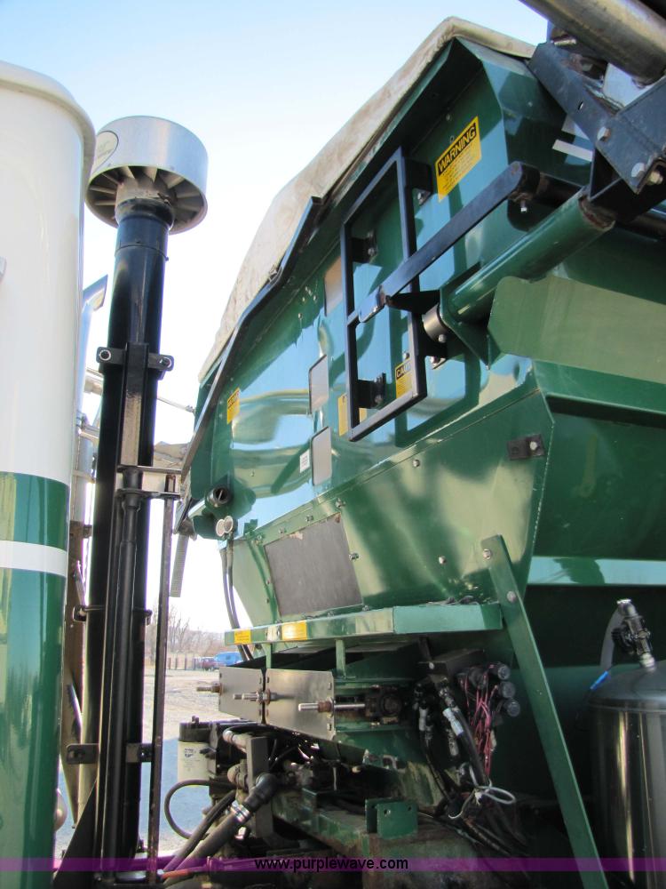 image for item 5310 1997 Loral Easy Rider 3000SS floater