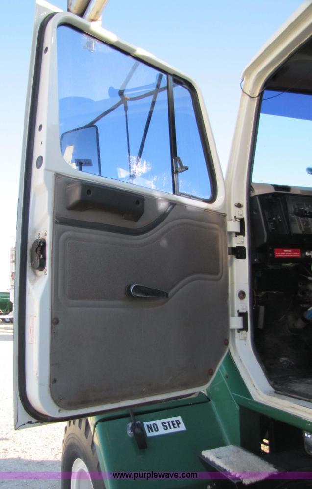 image for item 5310 1997 Loral Easy Rider 3000SS floater